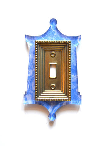 Acrylic + Brass | Pagoda Style, Blue Agate